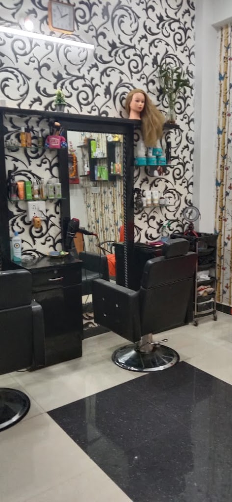 Manyata Beauty Salon