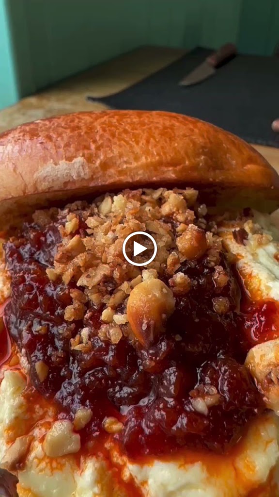 JALEO Burger & Tapeo — Videos