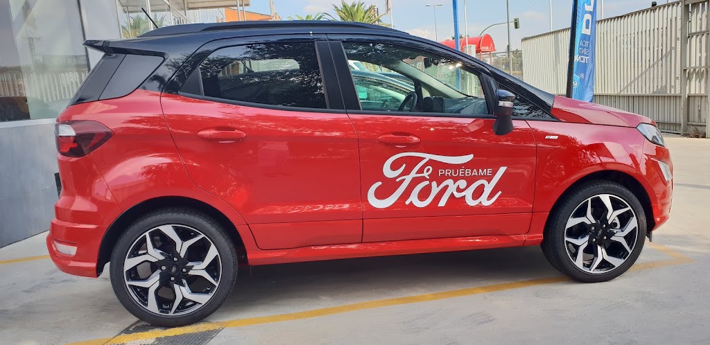 Concesionario Oficial Ford | Jota Rocal — Interior