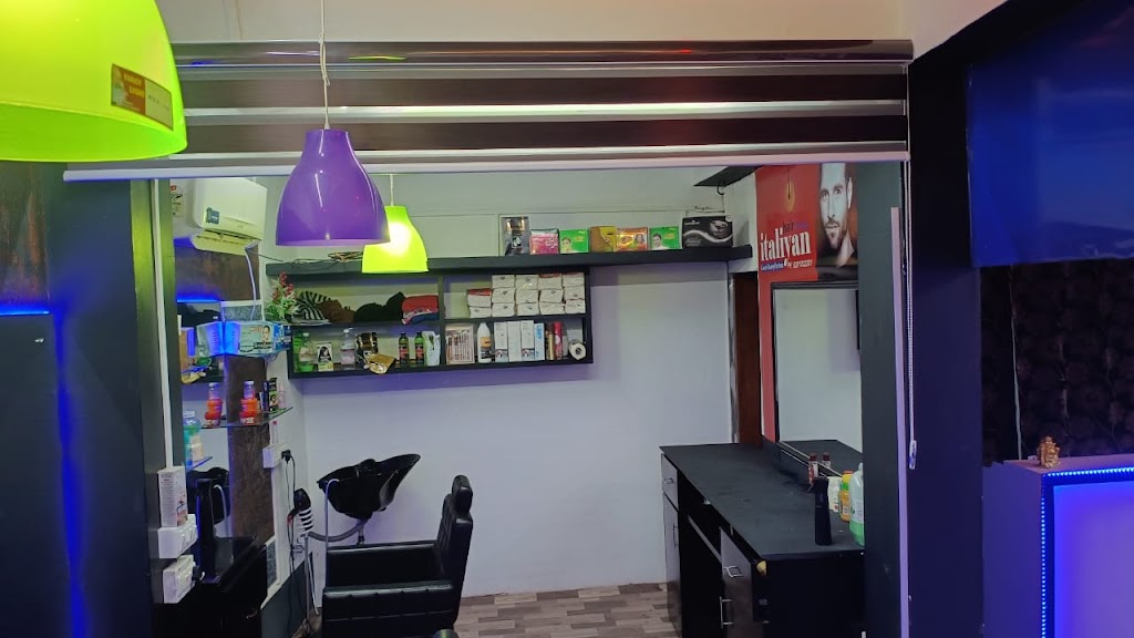 Italian Hair Fixing Gents Beauty Parlour