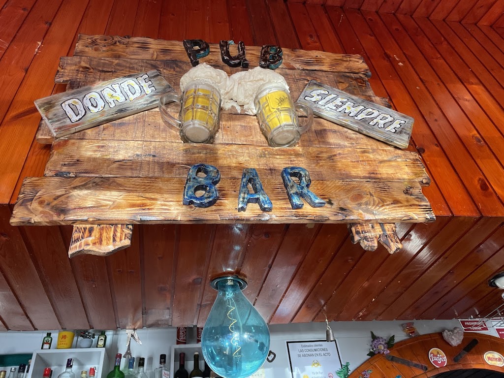 Pub DONDE SIEMPRE Bar — Comida y bebida