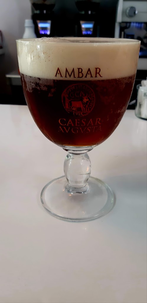 Cafeteria El cantonet — Comida y bebida