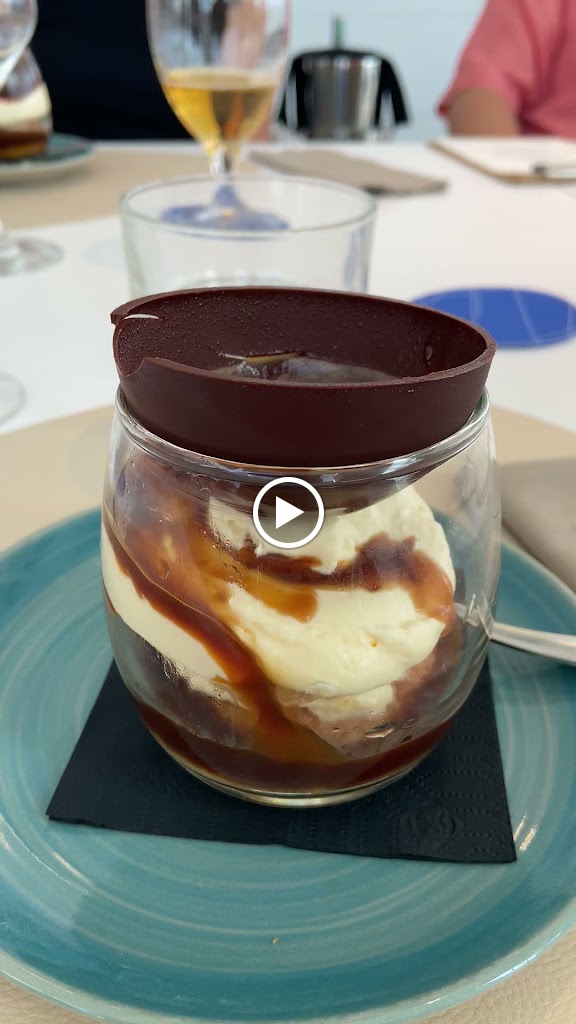 Restaurant Tela Marinera — Videos