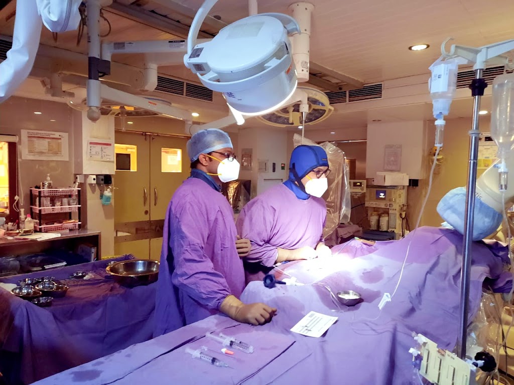 Dr. Dr Kunal Sinkar Heart That Cares Clinic