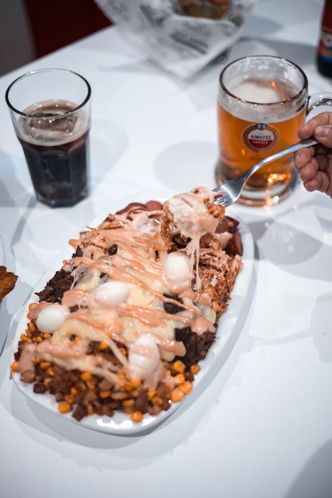 Te Como Diner - Burgerbar — Comida y bebida