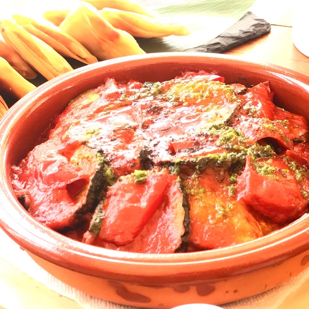 Sarten Bistro&bar — Comida y bebida