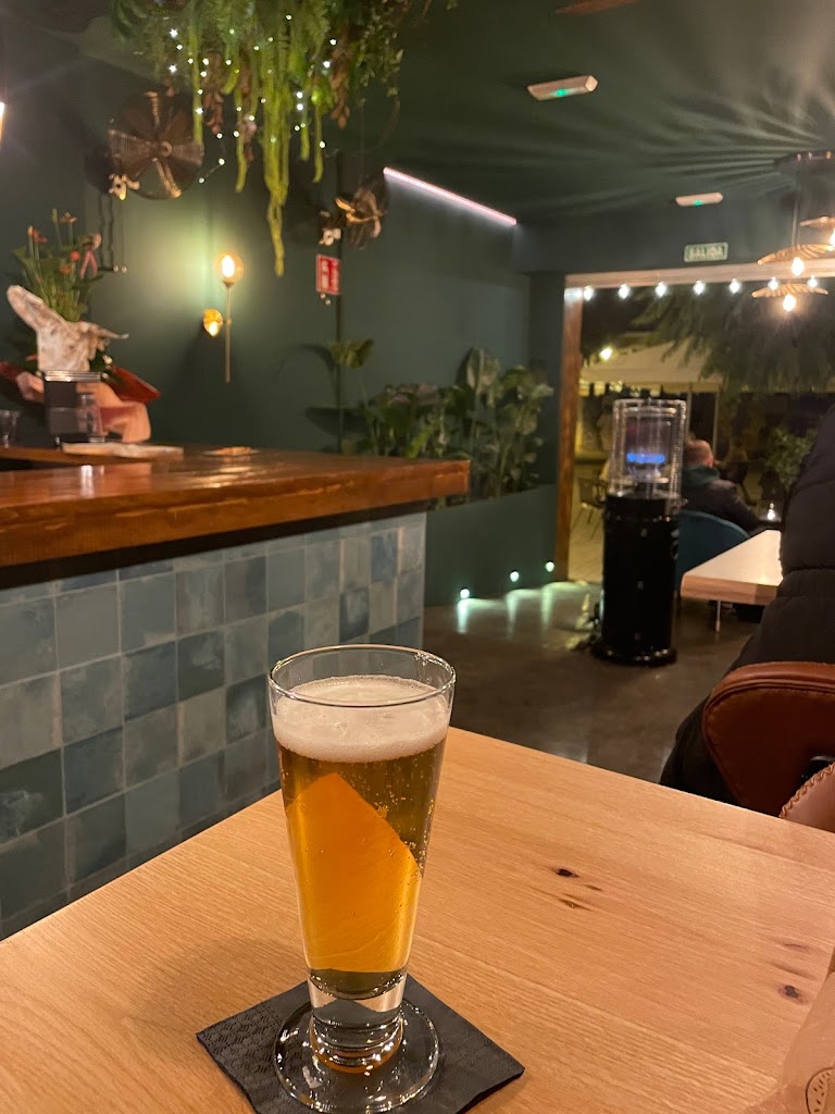 Bar Odisea — Comida y bebida