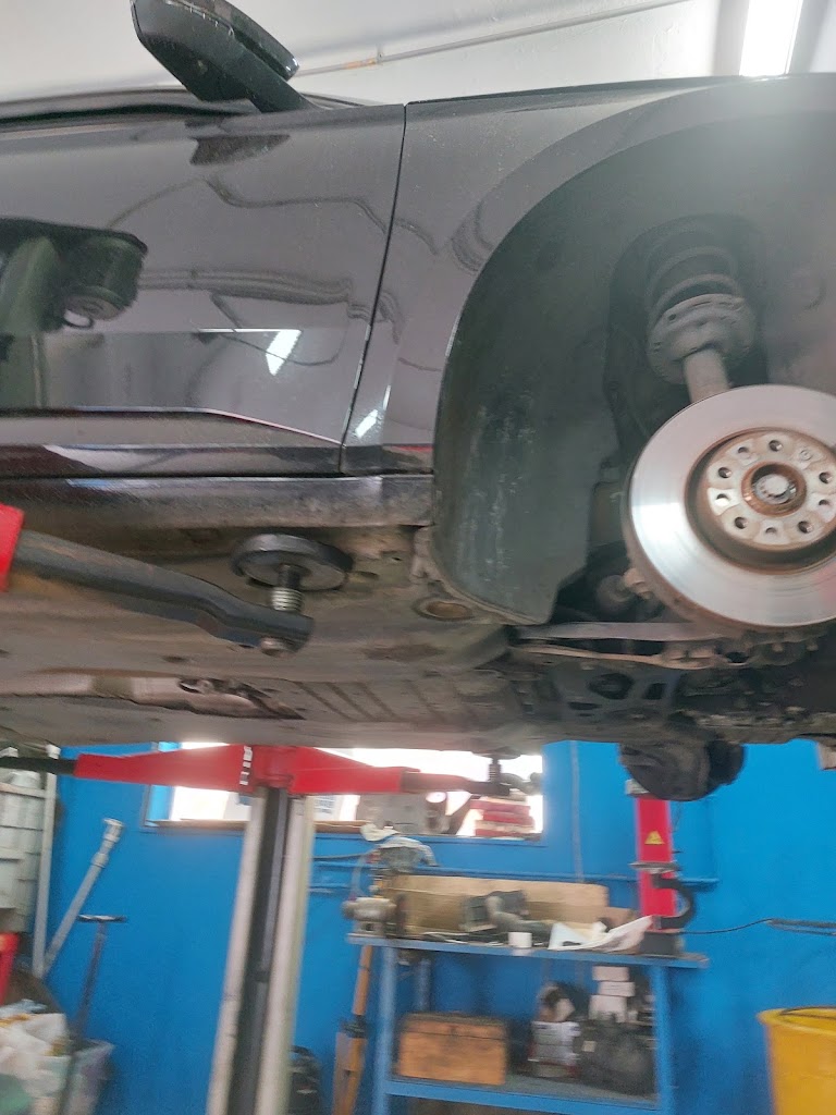 Car service AutoBlue Mecanica en general — Taller