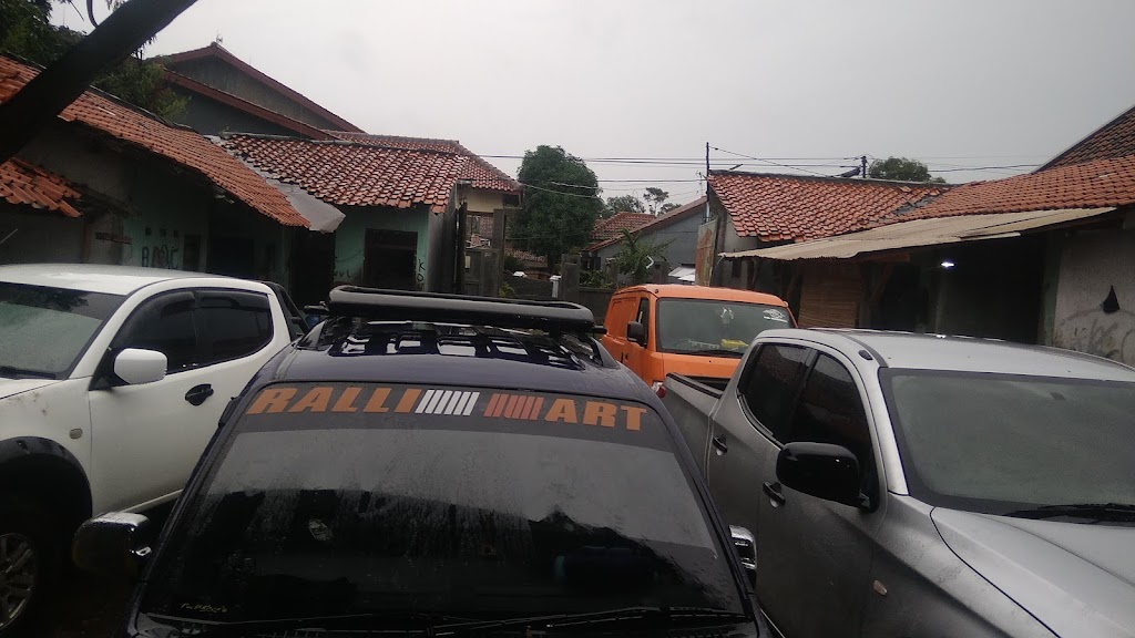 Bengkel mobil 24 jam "RAJESH MOTOR" ( Ketok magic dan mesin)