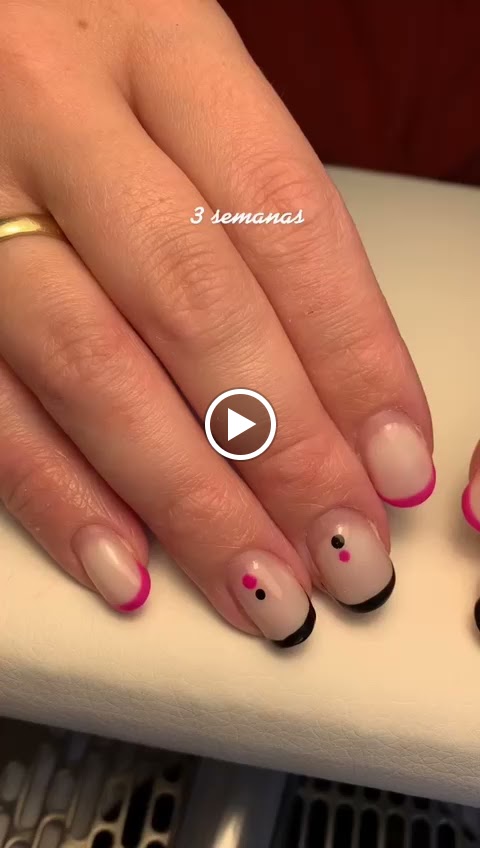 Inma Rodriguez , Salon — Del propietario