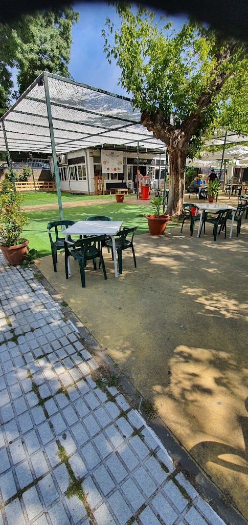 Bar casablanca, dispone de acceso a minusvalidos