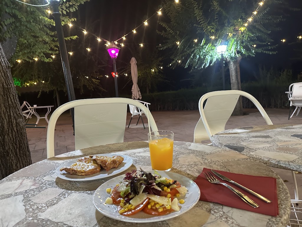 Can Feliu — Comida y bebida