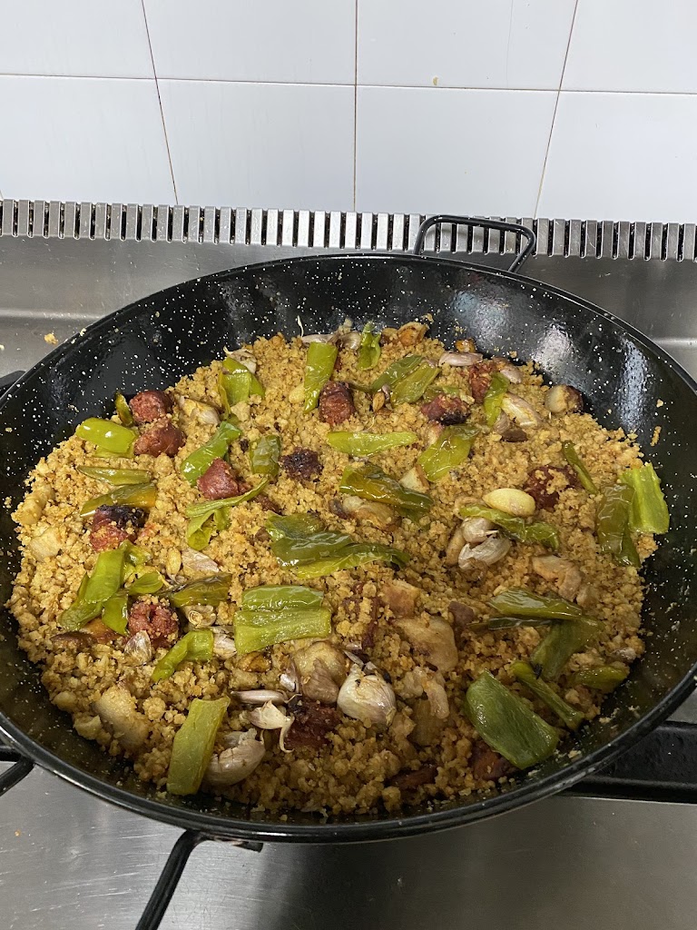 Bar Trebol — Comida y bebida