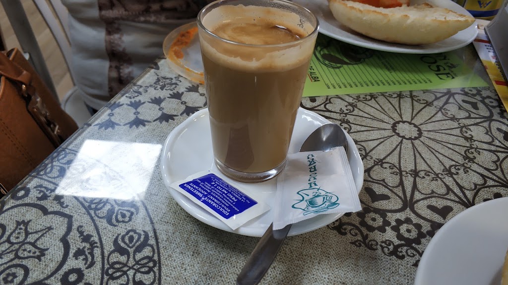 Bar El rincon de jose — Comida y bebida