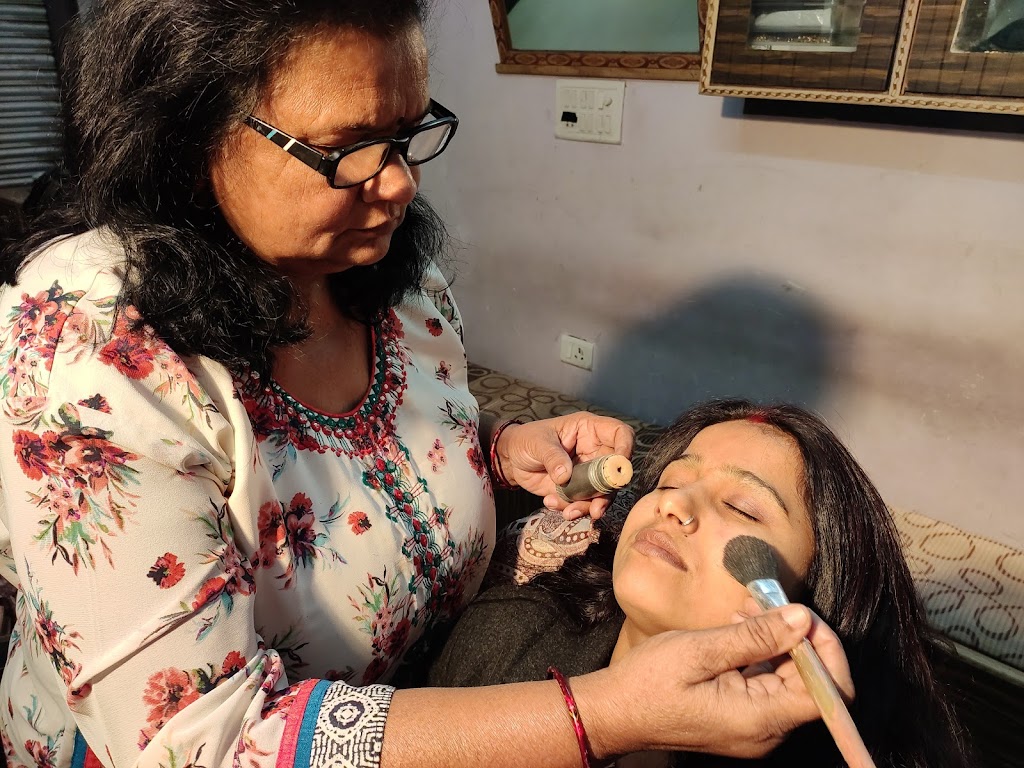 Sandhya Beauty Parlour