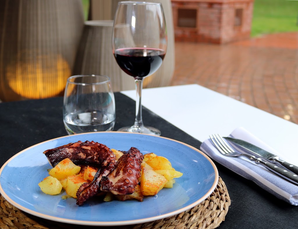 Restaurant SOM — Comida y bebida