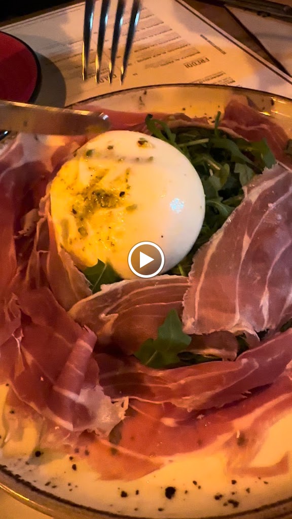 La Coppola Pizzeria Italiana — Videos