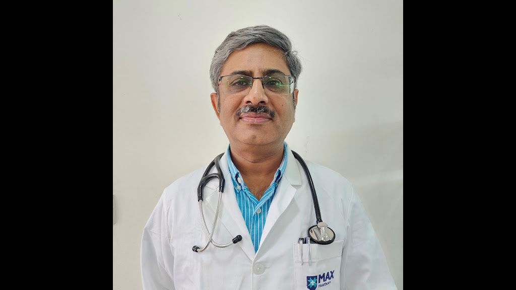 Dr. Dr Arvind Makker Best Cardiologist In Dehradun Max Hospital