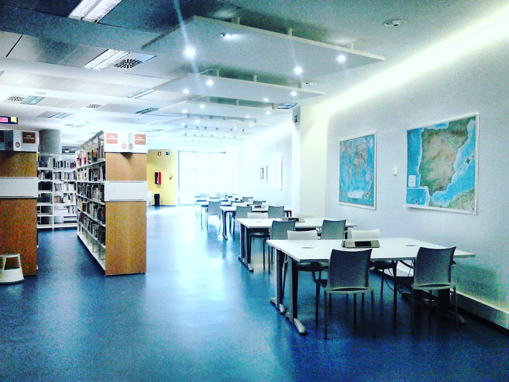 Biblioteca del Campus de Colmenarejo. UC3M — Del propietario