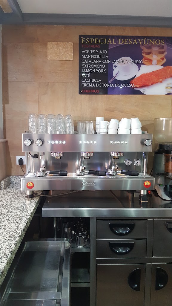 CAFE BAR ORELLANA — Del propietario