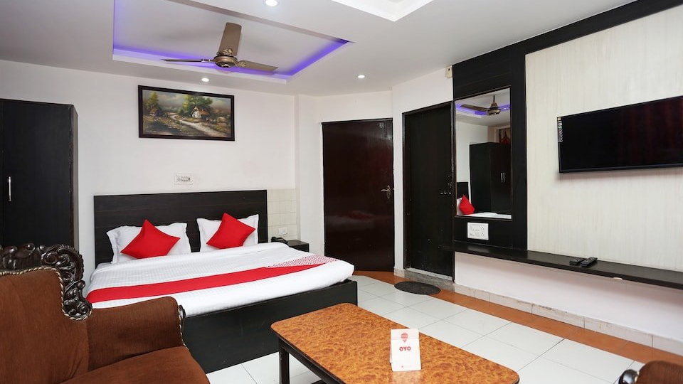 Mahajan Hotel Aligarh