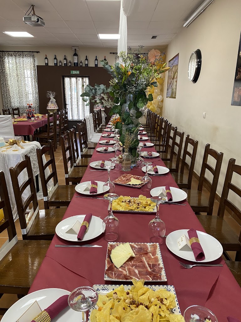 RESTAURANTE "VENTA EL BUHO" — Comida y bebida