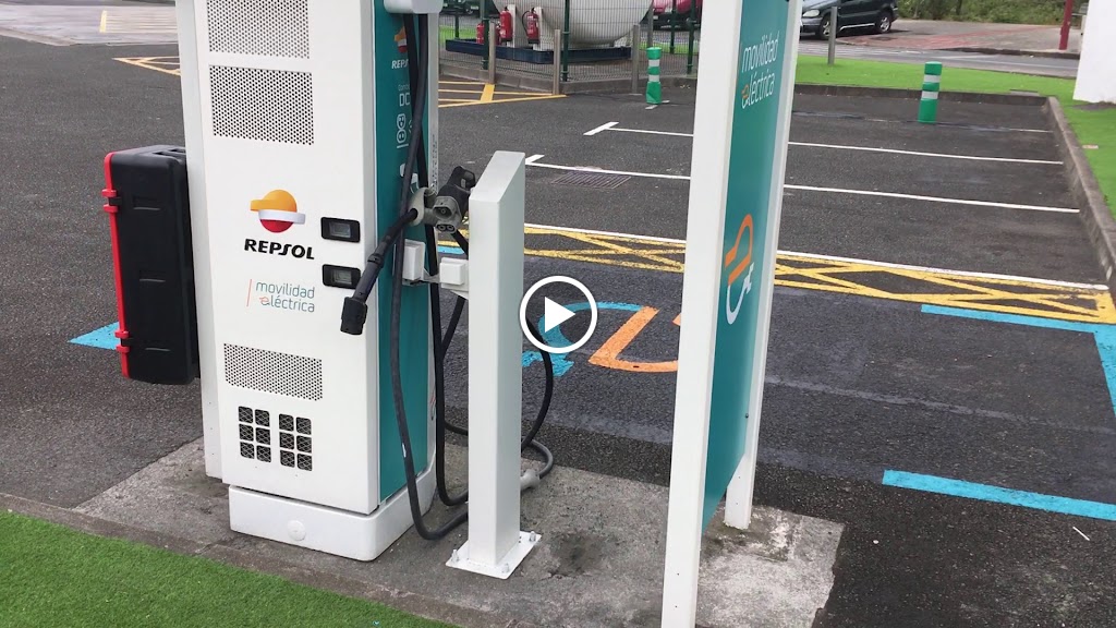 Punto de recarga electrica Repsol — Videos