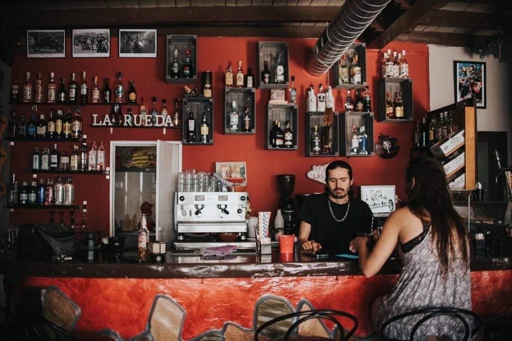 La Rueda MotoRock Bar — Ambiente