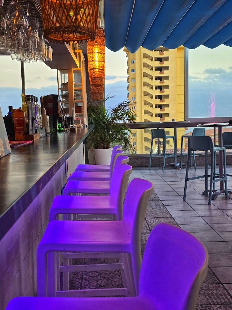 Blue Orange Lounge / Pool House Terrace