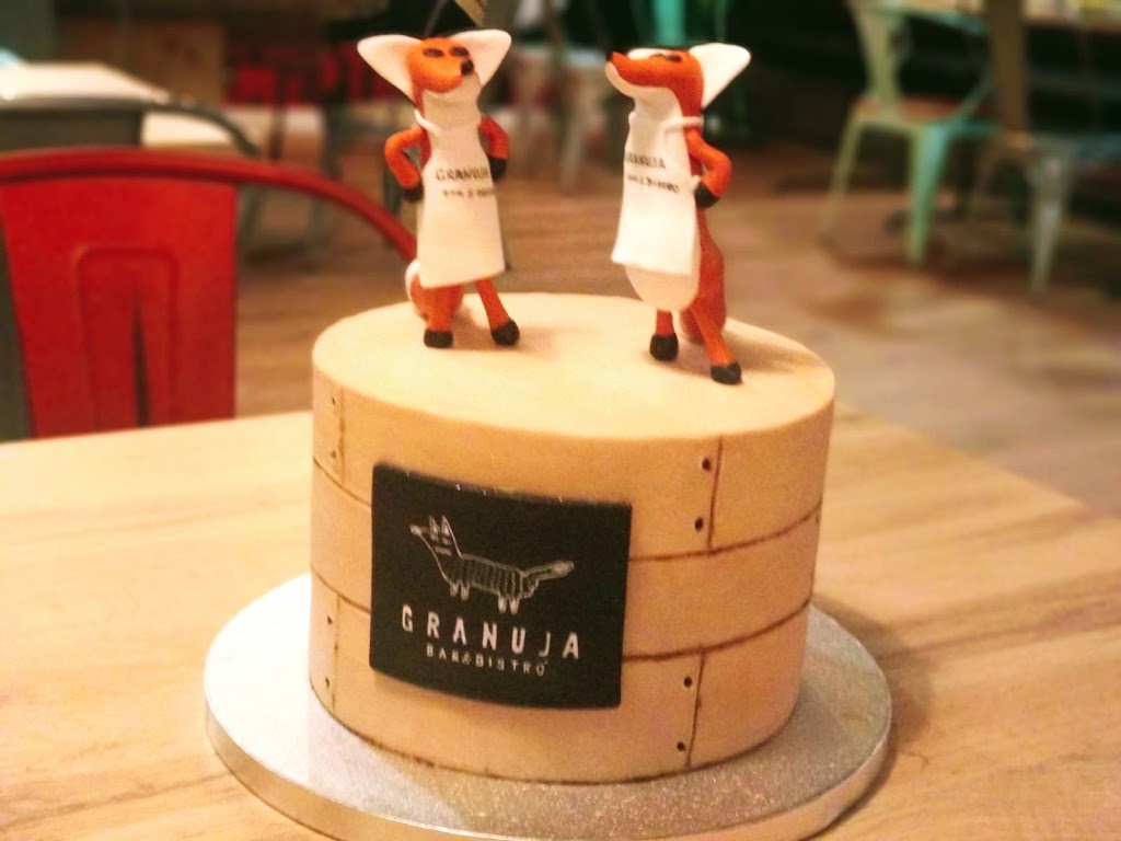 Granuja Bar & Bistro — Comida y bebida