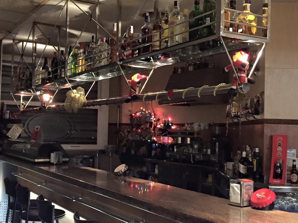 Granja-Cafeteria El Carrilet — Ambiente