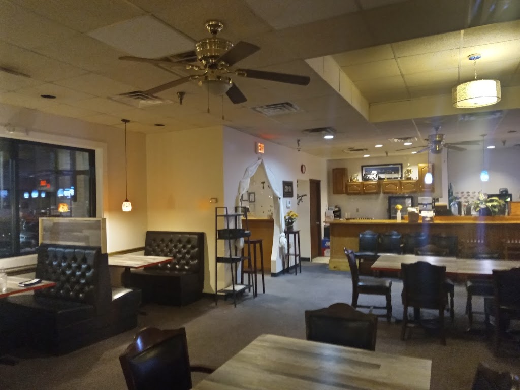 Tong's Thai Restaurant And Sushi Bar