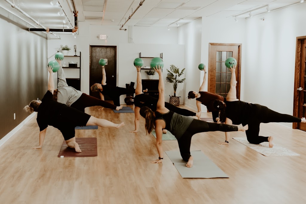  Kalioke Movement Lounge