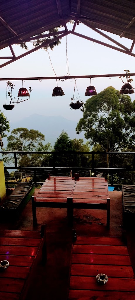 Manna Cafe (Multi Cuisine Restaurant) & Homestay