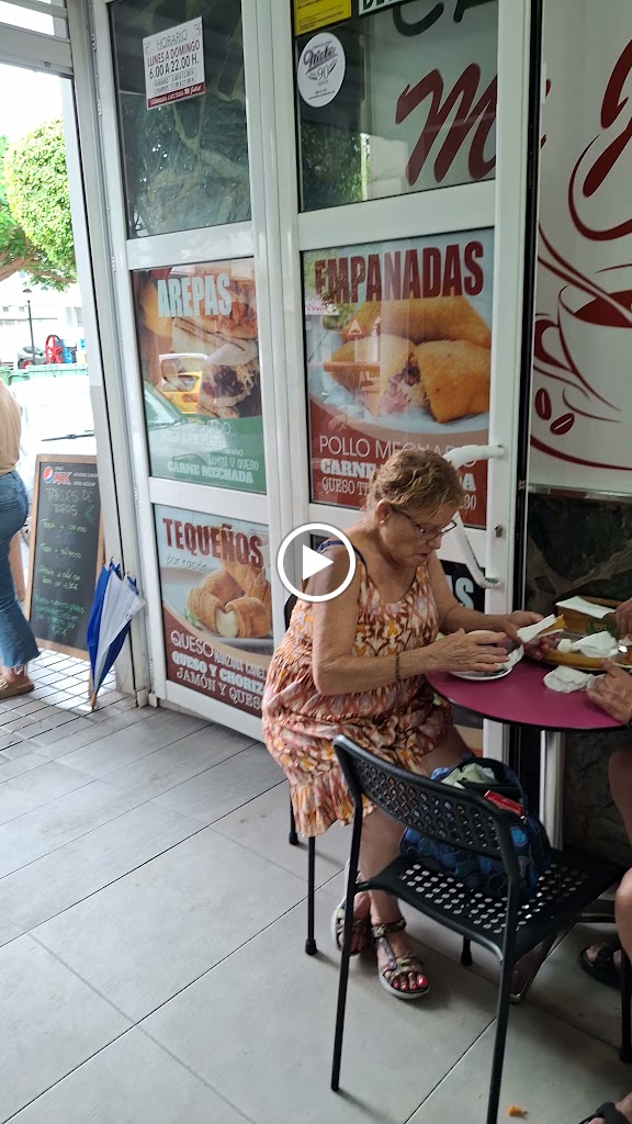 Cafeteria Churreria Mi Julliet — Videos