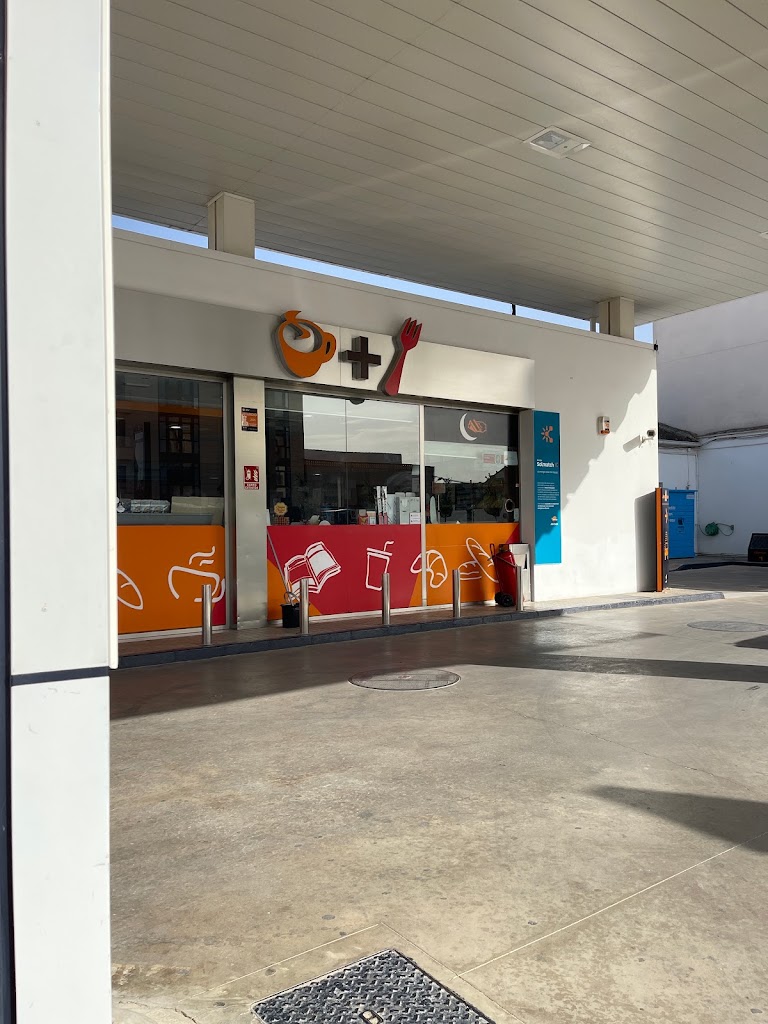 Estacion de Servicio Repsol — Exterior