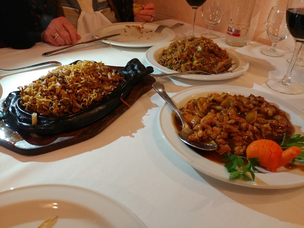 Restaurante Chino Pekin — Comida y bebida