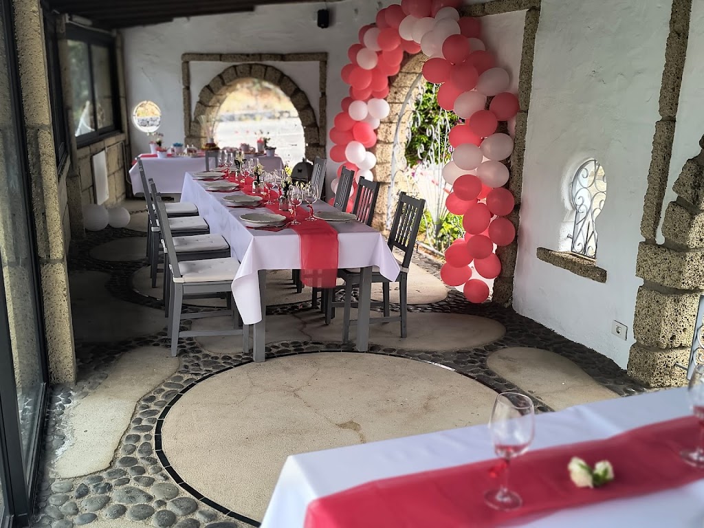 Restaurante La Cascada. Lacascadarestaurantcocktailbar