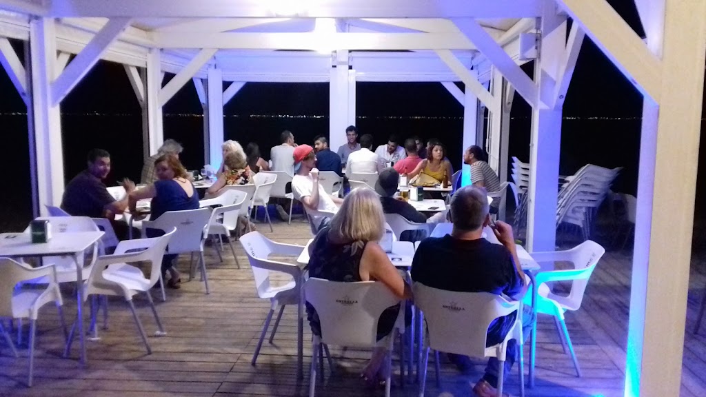 Piropo Beach Bar — Ambiente