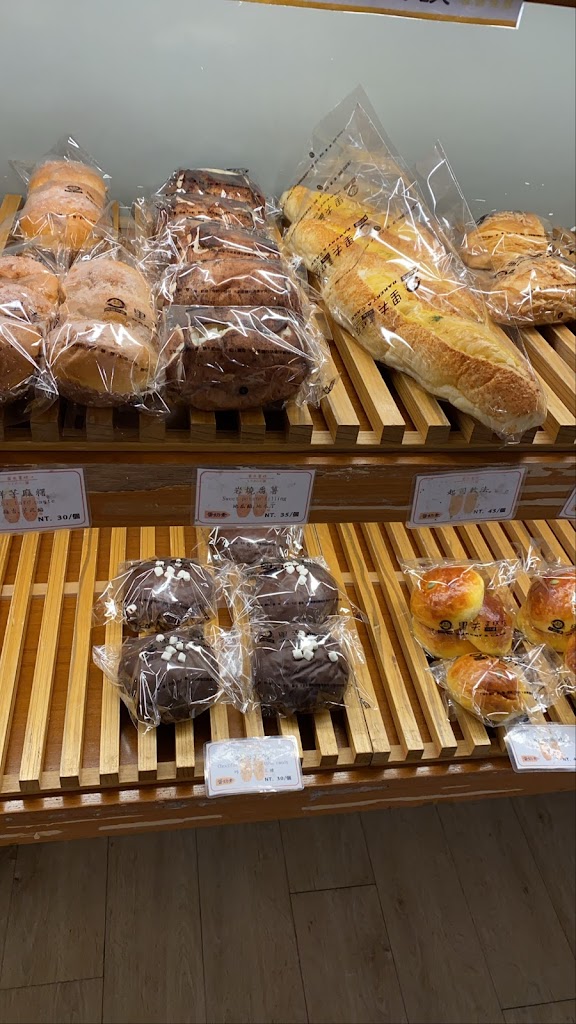 台南里夫蛋糕湖美店 的照片