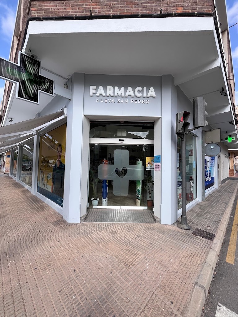 Farmacia Nueva San Pedro — Del propietario
