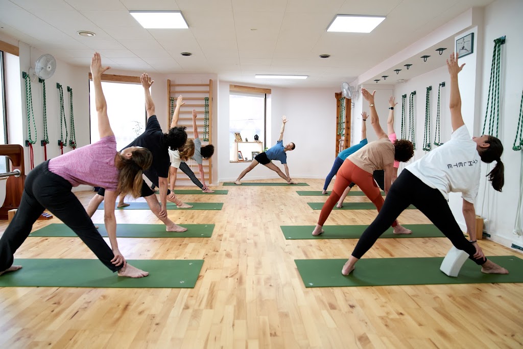 ASTADALA - Centre oficial de IOGA IYENGAR