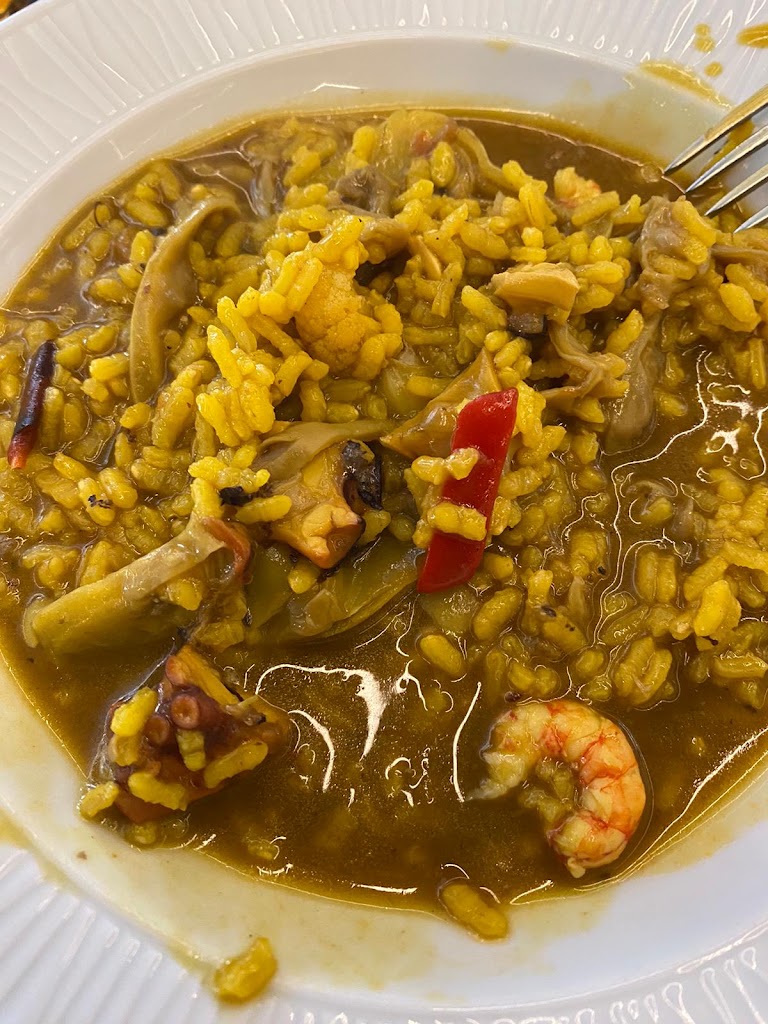 Restaurante El Meloso — Comida y bebida
