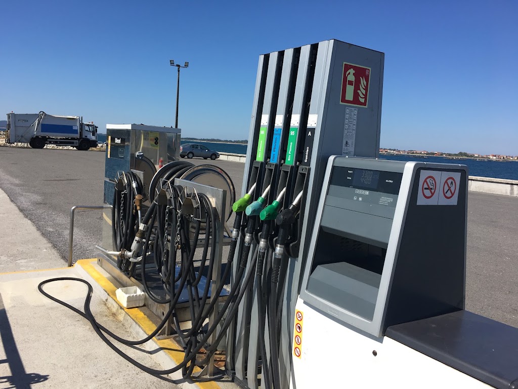 Gasolinera Puerto Vilanova De Arosa — Estacion de servicio