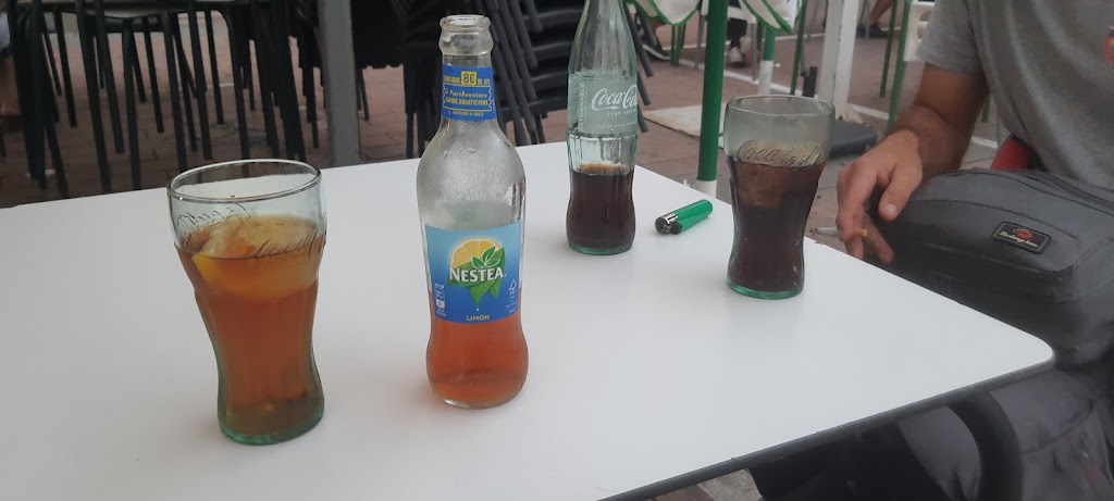 Can Oliver — Comida y bebida