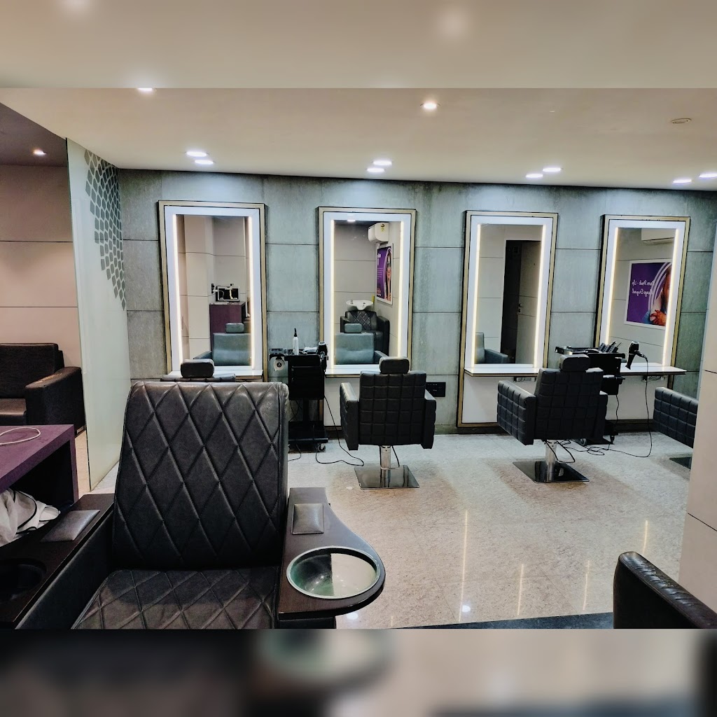 Naturals Salon