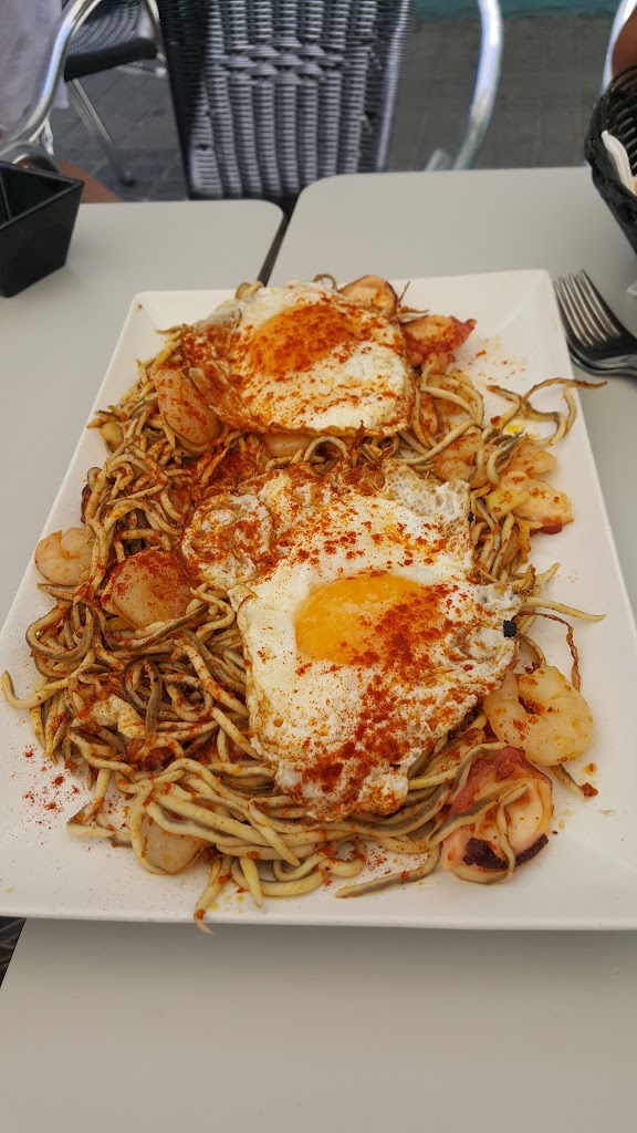 Bar La Esquinita — Comida y bebida