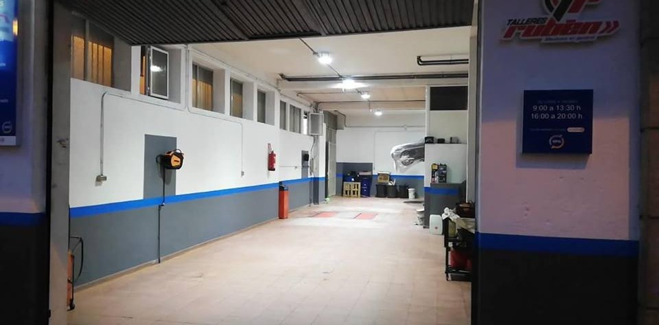 Talleres Ruben — Interior