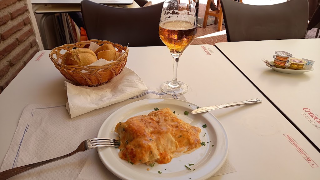 Meson La Cancela — Comida y bebida
