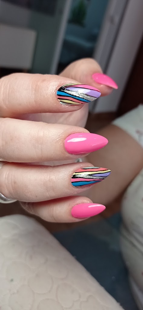 Centro de Belleza Lucia Toro — Manicura